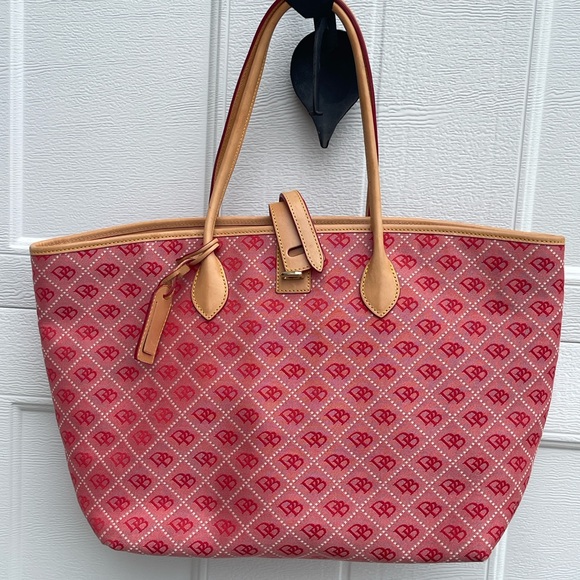 Dooney & Bourke Handbags - Dooney Bourke Red Signature Jaquard Canvas Leather Tote.